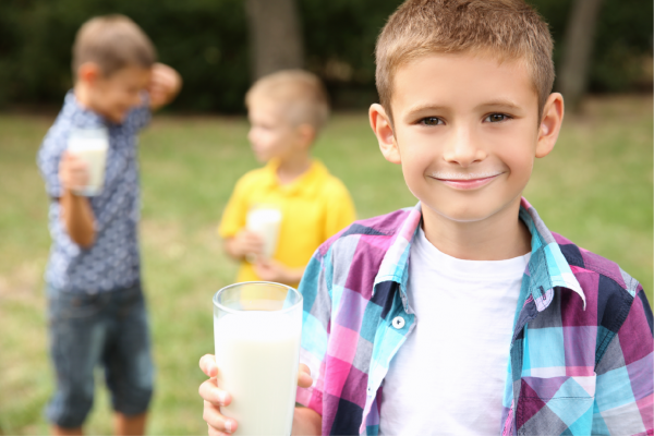 La importancia de la leche en la niñez